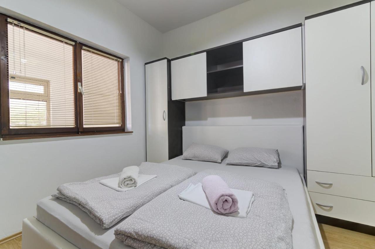 Apartments Zora Сень Экстерьер фото