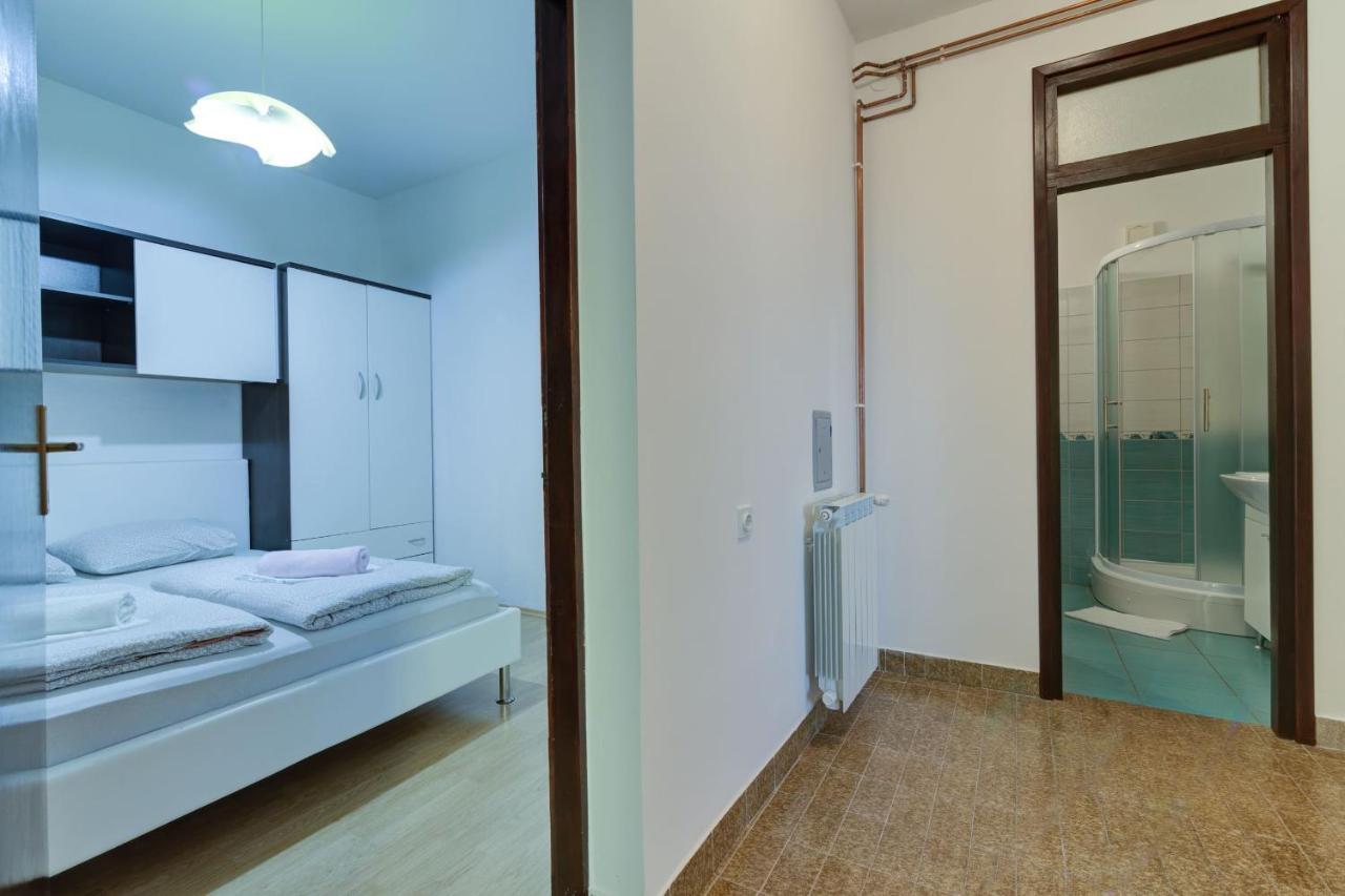 Apartments Zora Сень Экстерьер фото