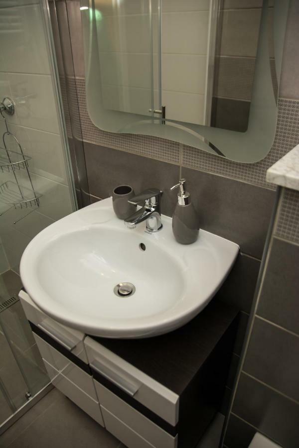 Apartments Zora Сень Экстерьер фото